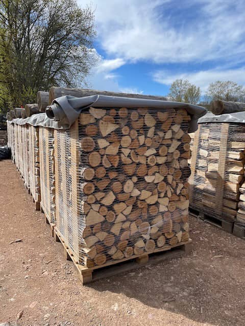 DRY, SPLIT FIREWOOD - MAPLE AND OAK